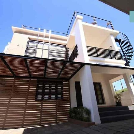 Ezebella Luxury Service Villa Udagamandalam Exterior photo